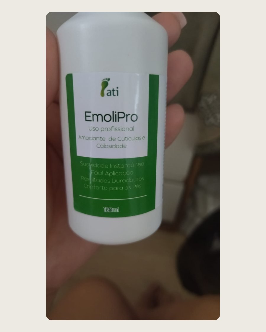 EmoliPro, emoliente de cutículas e calosidades da linha própria Tati Cubos